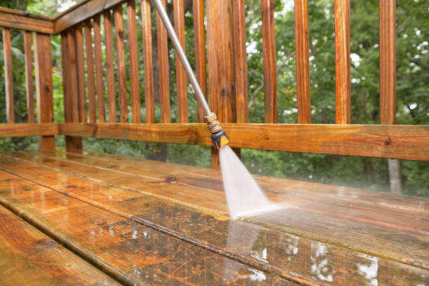 Best Pool Deck Cleaning  in Miami Gardens, FL